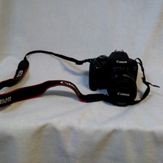 CANON EOS 2000D