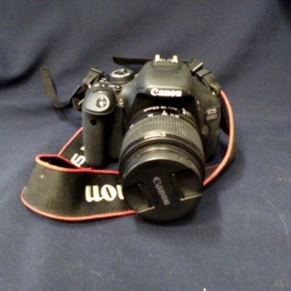 CANON EOS 600D