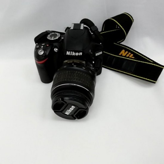 NIKON D3200