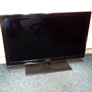 SAMSUNG UE32D5500