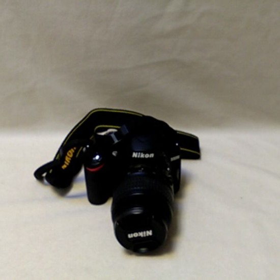 NIKON D3200