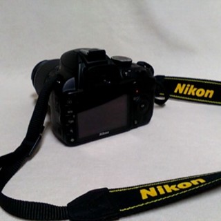 NIKON D3100