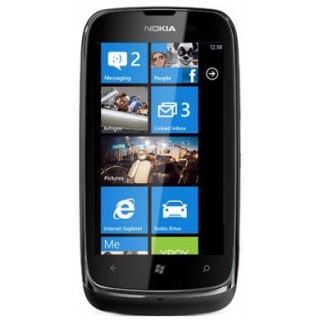 NOKIA 610
Lumia, NFC