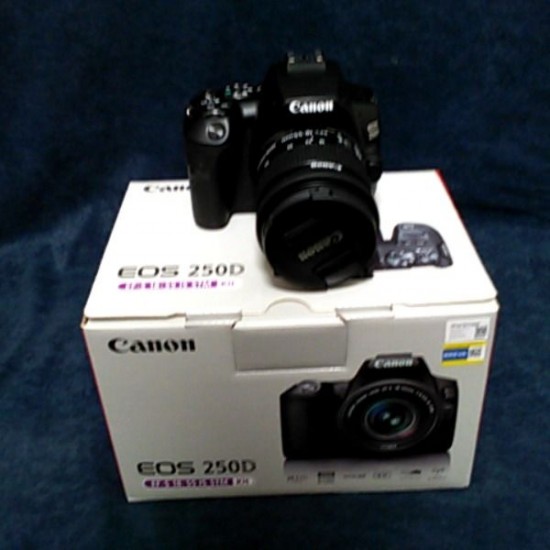 CANON EOS 250D